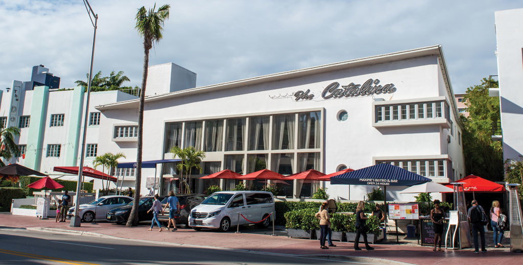 Catalina Hotel Image